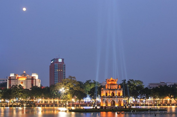 Hoan Kiem lake in Hanoi, Vietnam - Vietnam Visa HK